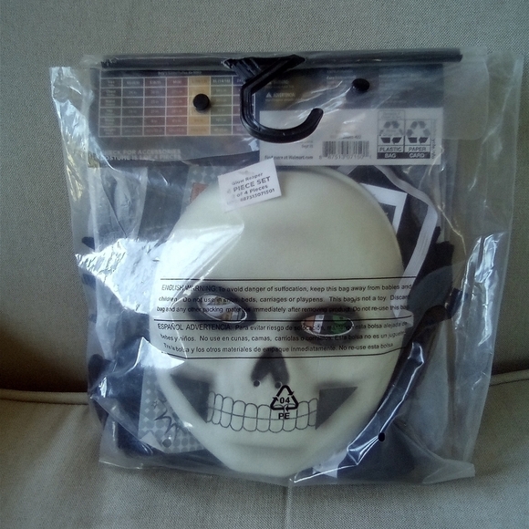 Kid's Boy's Glow Reaper Glow in the Dark Costume with Mask Size 8 Medium NEW - Picture 2 of 2